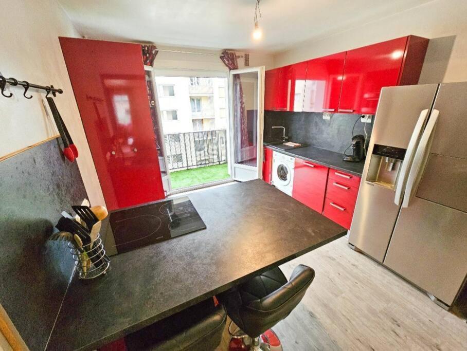 Le Bergson 3 Chambres Stationnement Gratuit Saint-Etienne  Bagian luar foto
